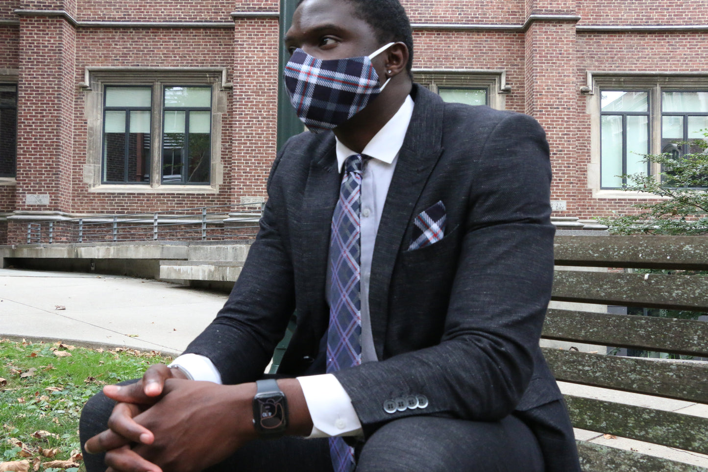 UConn Pocket Square