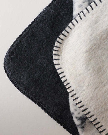 Georgia Iconic Image "Arch" Blanket